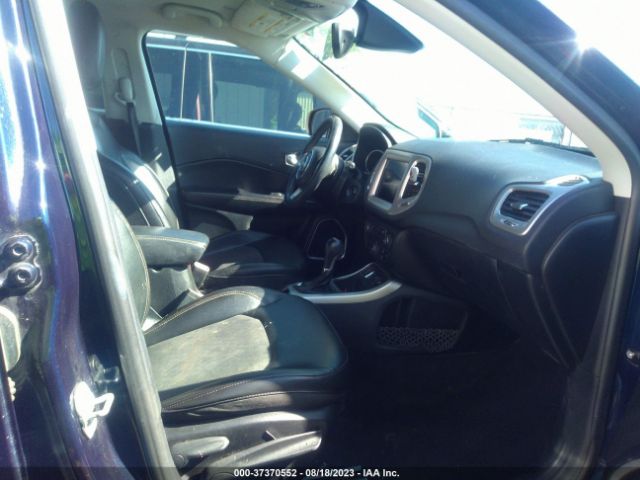 3C4NJCBB1JT318829 Jeep Compass Latitude