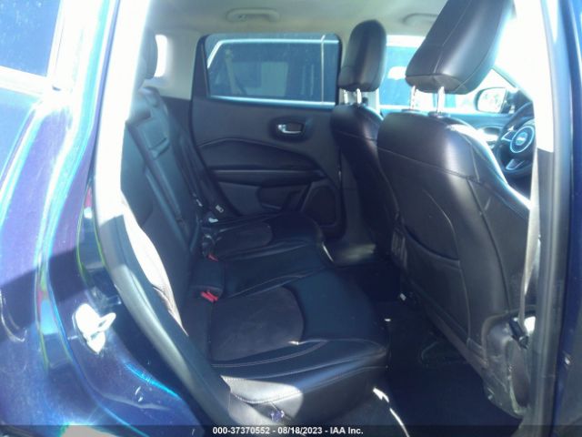 3C4NJCBB1JT318829 Jeep Compass Latitude