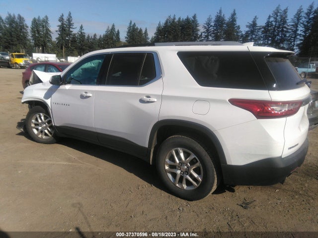 Chevrolet Traverse Lt Cloth 2018 1GNERGKW9JJ225638 Image 3