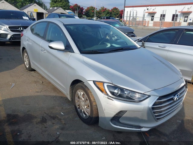 Hyundai ELANTRA SE 2018 5NPD74LF3JH400174 zdjęcie główne