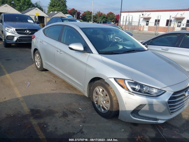 Hyundai ELANTRA SE 2018 5NPD74LF3JH400174 Image 12