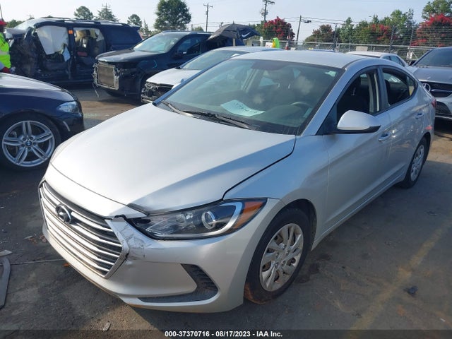 Hyundai ELANTRA SE 2018 5NPD74LF3JH400174 Image 2