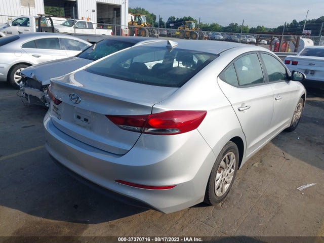Hyundai ELANTRA SE 2018 5NPD74LF3JH400174 Image 4