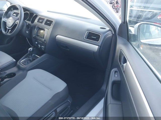 3VW2B7AJ4HM291918 Volkswagen Jetta 1.4t S