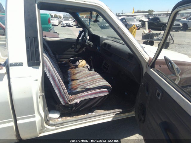 1987 TOYOTA PICKUP 1/2 TON RN50 VIN: JT4RN50R6H0253842