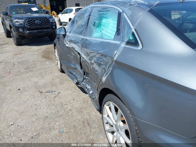 WAUJ8GFF3G1118062 Audi A3 2.0t Premium Plus