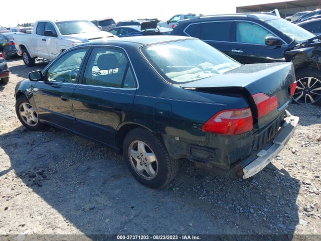 2000 HONDA ACCORD SDN EX W/LEATHER VIN: 1HGCG1652YA095671