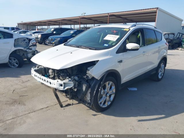 1FMCU0J99EUE39157 Ford Escape Titanium