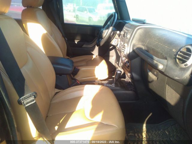 1C4BJWDGXFL518611 Jeep Wrangler Unlimited Sport