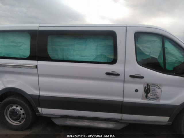 1FMZK1YM1HKA01975 Ford Transit Wagon Xl/xlt