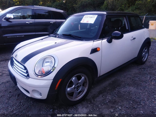 2009 MINI COOPER HARDTOP WMWMF33589TT69903 Photo 1
