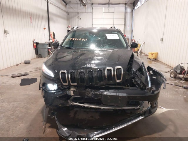 1C4PJMJS2GW368416 Jeep Cherokee Overland