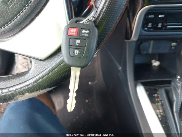 2019 TOYOTA COROLLA L/LE/SE/XLE/XSE VIN: 2T1BURHE4KC212376