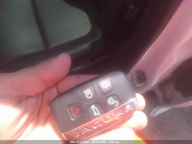 2020 JAGUAR F-PACE SADCS2FX1LA644455 Photo 10