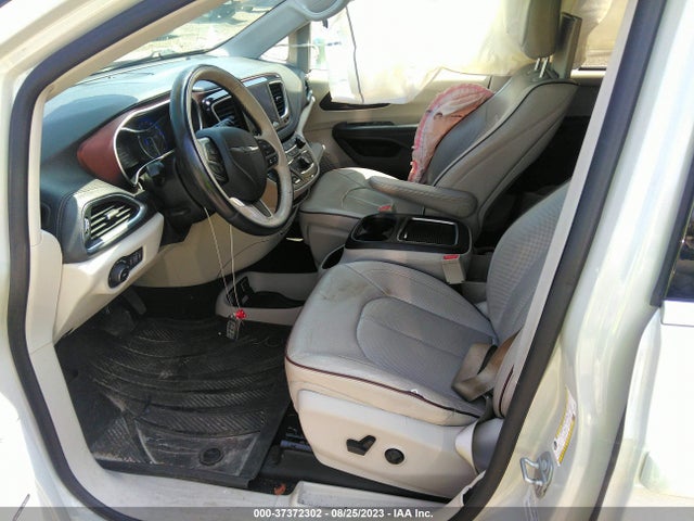Chrysler Pacifica Limited 2017 2C4RC1GG7HR578444 Image 5