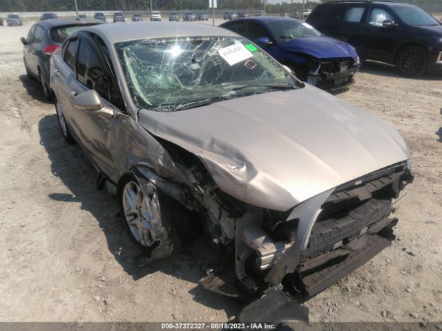 3FA6P0H71FR132755 Ford FUSION SE