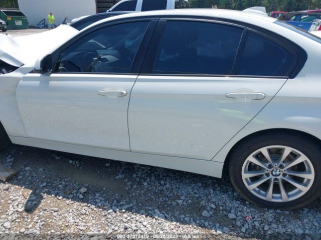 WBA8E1G56HNU13158 BMW 320i