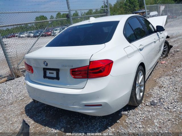 WBA8E1G56HNU13158 BMW 320i