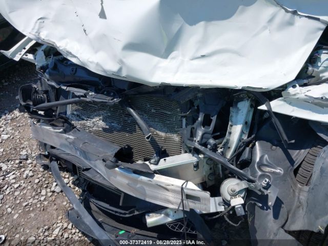 WBA8E1G56HNU13158 BMW 320i