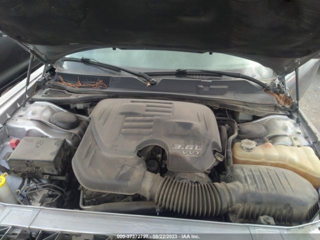 2C3CDZAG2JH237513 Dodge Challenger Sxt