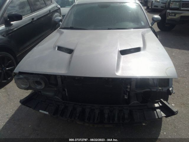 2C3CDZAG2JH237513 Dodge Challenger Sxt