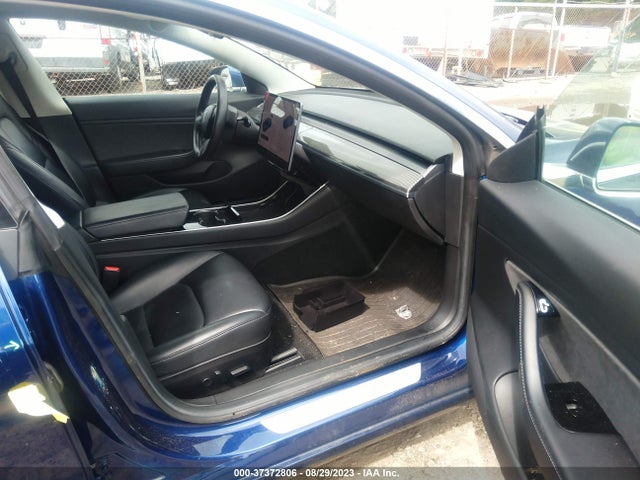 Tesla Model 3 Long Range 2018 5YJ3E1EB4JF114973 Image 5