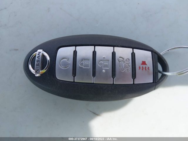 JN8AT2MV9HW265798 Nissan Rogue Sl