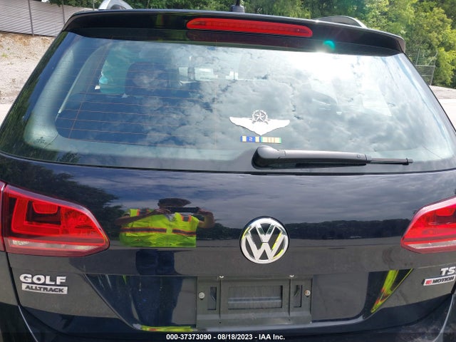37373090 :رقم المزاد ، 3VWH17AU9HM506636 vin ، 2017 Volkswagen Golf Alltrack Sel مزاد بيع