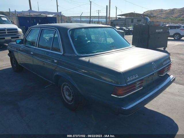 1983 MERCEDES-BENZ 300 DT VIN: WDBAB33A9DB032622