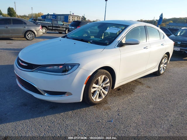 Chrysler 200 Limited 2015 1C3CCCAB2FN721992 Image 2