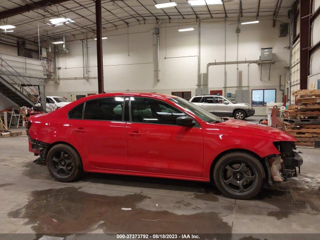 3VWD17AJ2GM256708 Volkswagen Jetta Sedan 1.8t Sport