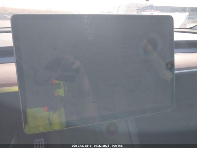 7SAYGDEF8NF490573 Tesla Model Y Performance