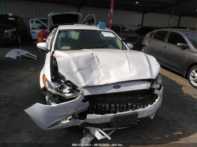 3FA6P0LU1HR105815 Ford Fusion Hybrid Se