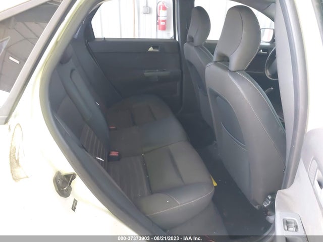 2008 VOLVO S40 2.4L VIN: YV1MS382X82395186