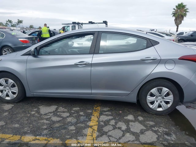 Hyundai ELANTRA SE 2016 5NPDH4AE9GH685575 Image 14