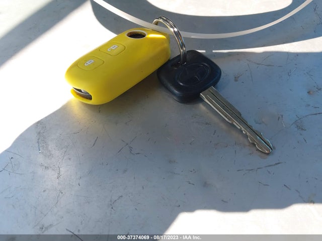 2006 SCION XB VIN: JTLKT334264059041