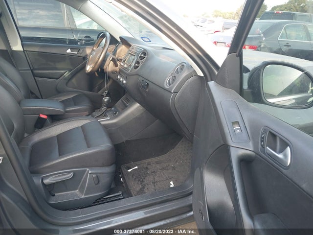 WVGBV3AX1EW505049 Volkswagen Tiguan Sel