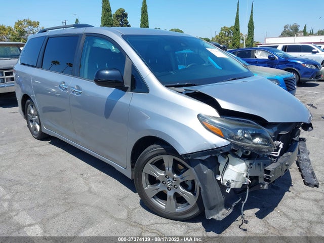 Toyota SIENNA SE 2018 5TDXZ3DC4JS936972 Image 1