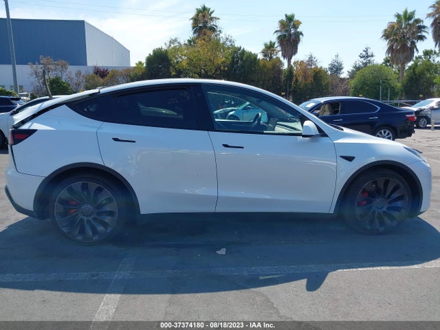 7SAYGDEF0NF523923 Tesla Model Y Performance