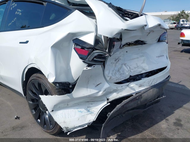 7SAYGDEF0NF523923 Tesla Model Y Performance