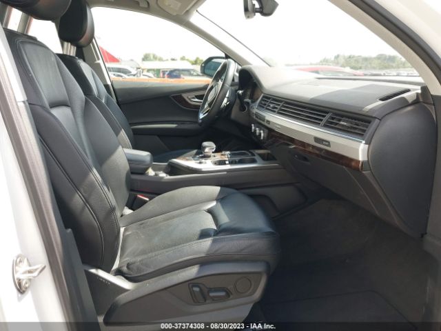WA1LHAF71KD040285 Audi Q7 45 Premium/45 Se Premium