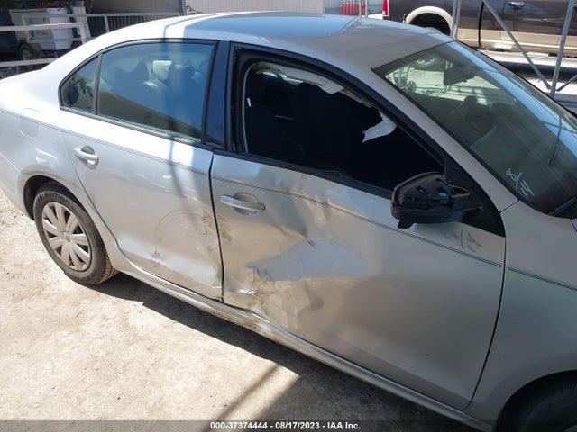 3VW267AJ4GM272403 Volkswagen Jetta Sedan 1.4t S W/technology