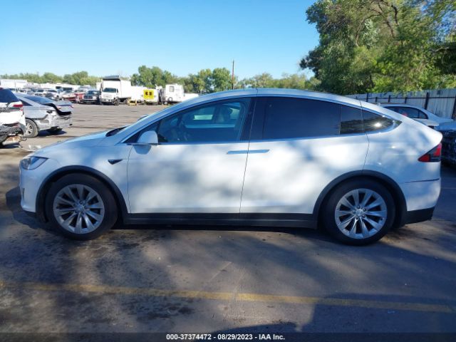 5YJXCDE27JF122221 Tesla Model X 75d/100d/p100d