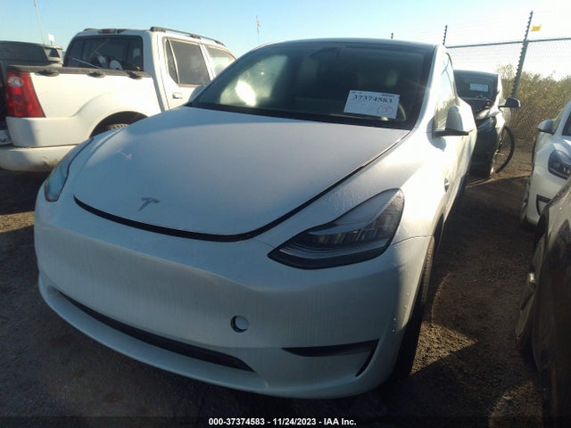 Tesla Model Y Long Range 2023 7SAYGDEE8PA098796 Image 2