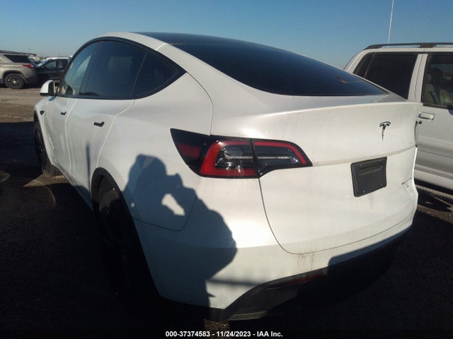 Tesla Model Y Long Range 2023 7SAYGDEE8PA098796 Image 3