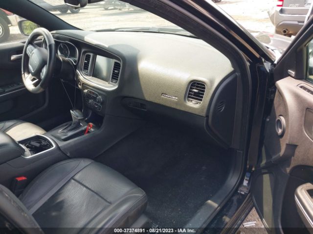 2C3CDXJG3FH884255 Dodge Charger Sxt