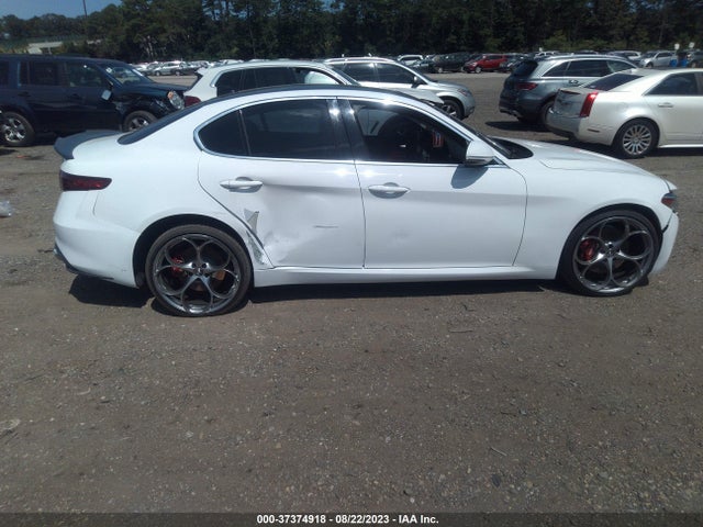 ZARFAEDN3H7560632 Alfa Romeo Giulia Awd