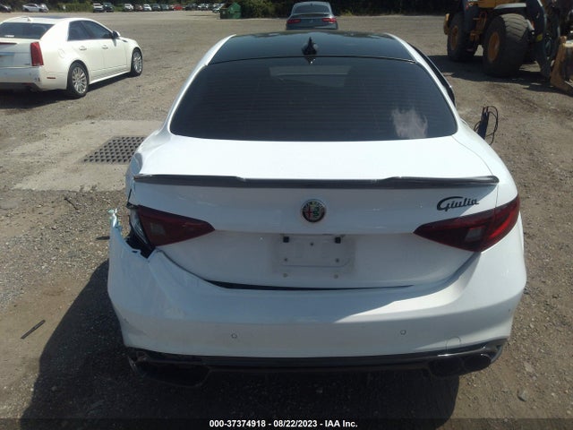 ZARFAEDN3H7560632 Alfa Romeo Giulia Awd