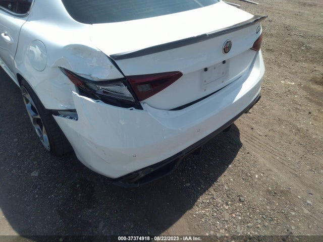 ZARFAEDN3H7560632 Alfa Romeo Giulia Awd