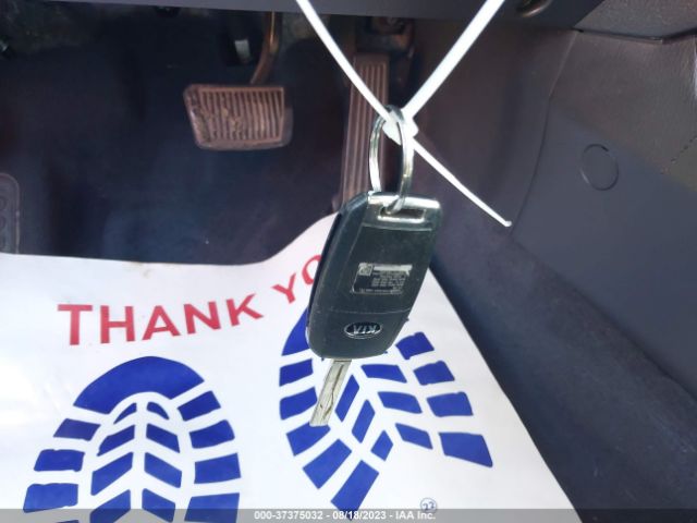 5XYKT3A62FG570203 KIA SORENTO LX